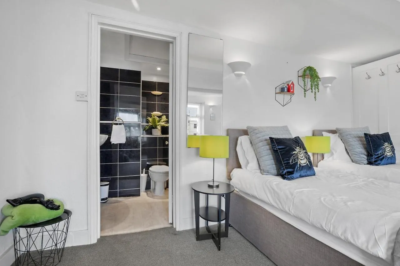 Apartamento Escape To The Sea Large Property- Beach 150 Meters- Sleeps 5 - Fast Wifi Brighton