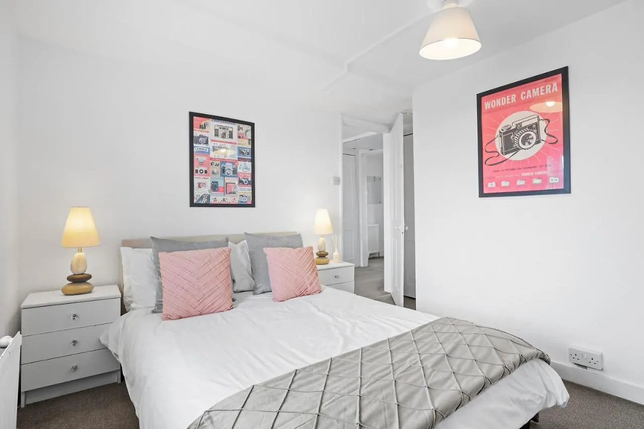 Escape To The Sea Large Property- Beach 150 Meters- Sleeps 5 - Fast Wifi Brighton Reino Unido